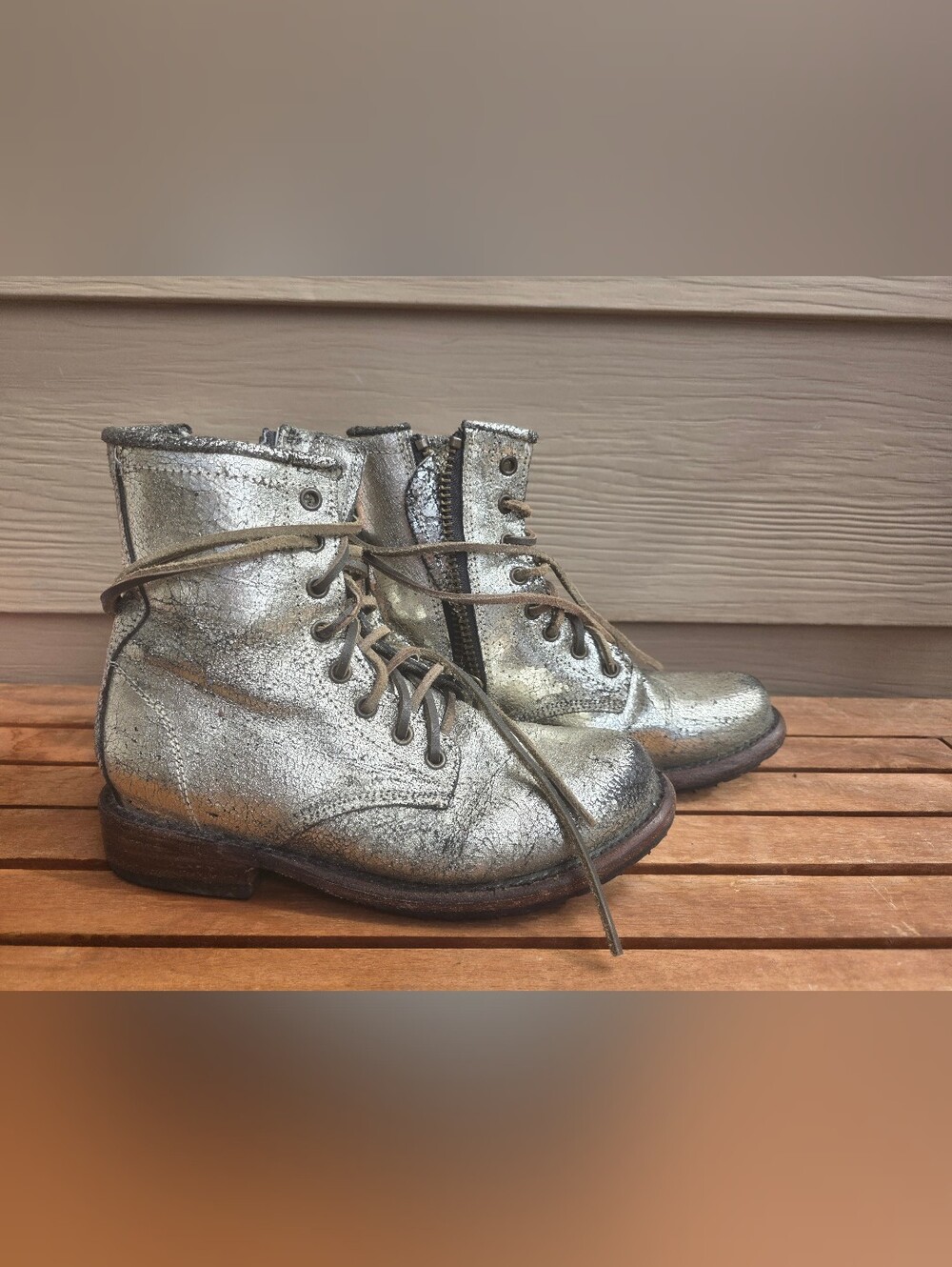 RARE freebirds By Steve Madden Metallic Silver/ Gold Lace-Up Women's Combat Boot